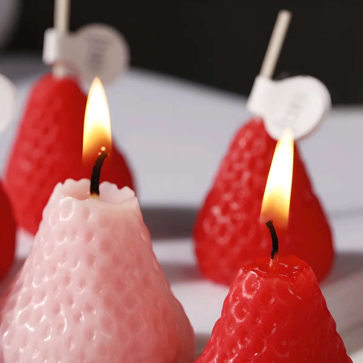 🍓 Lot de 4 Mini Bougies Fraise Parfumées – Douceur fruitée & déco tendance !